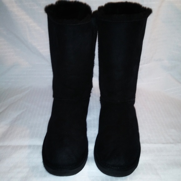 UGG (NWOT) black bailey bows tall w/ paisley - Picture 3 of 8